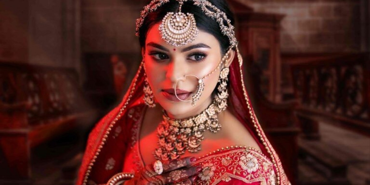 The Best Beauty Salon In Varanasi For Pre-wedding And Bridal Makeup